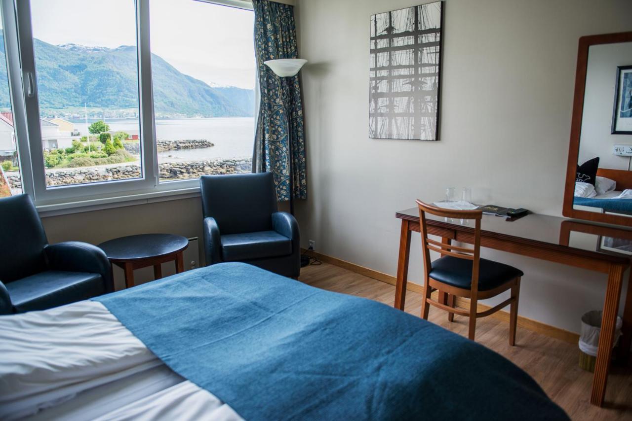 Fjordhotel - Unike Отель Лейкангер