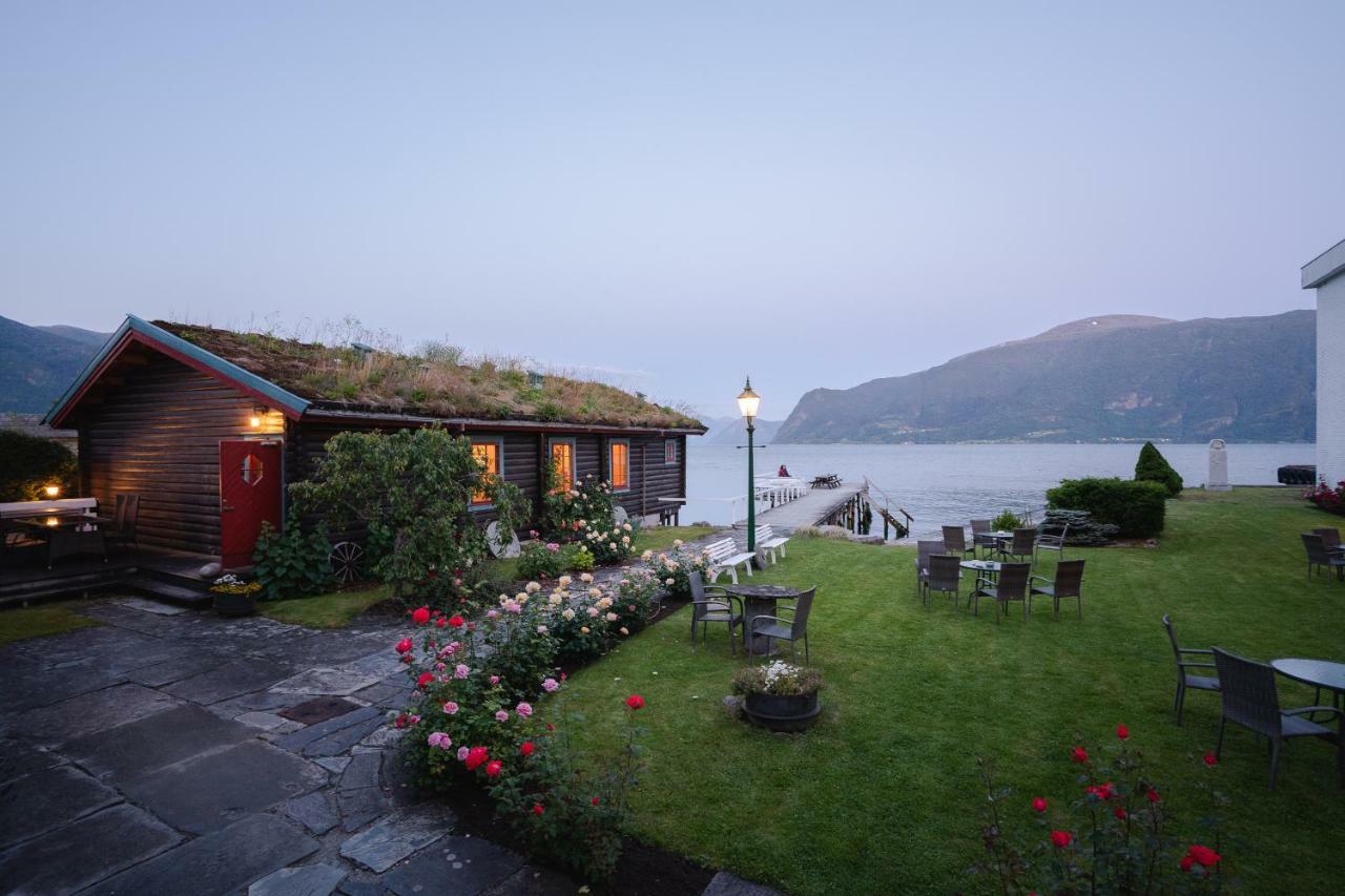 Leikanger Fjordhotel - Unike 4*